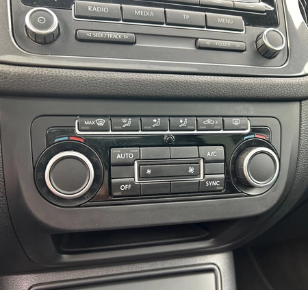 Volkswagen Tiguan cena 33900 przebieg: 172000, rok produkcji 2012 z Leszno małe 191